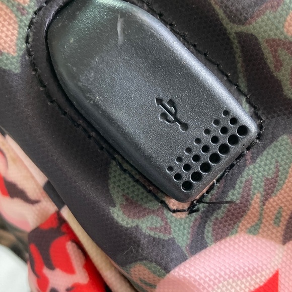 VS NOON Black Floral Backpack with Pink Roses - Picture 9 of 16